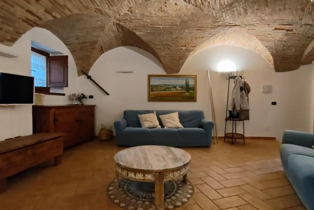 La Cantina Dei Cappuccini Spello Luaran gambar